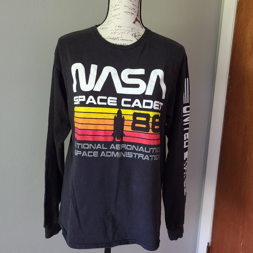 GUC Men's Long Sleeve NASA Tee Shirt